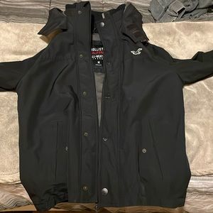 Hollister windbreak navy blue great for all weather conditions